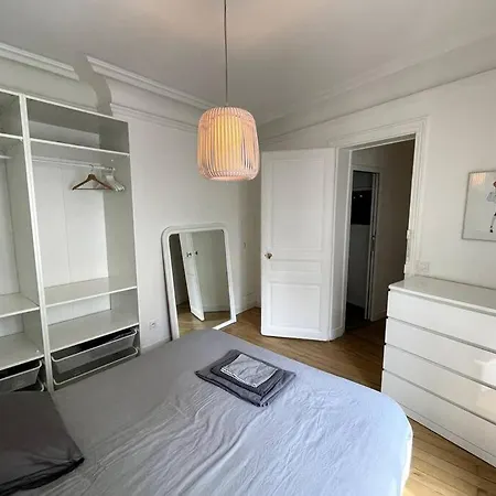 Trocadero: Superbe Parisien Apartment